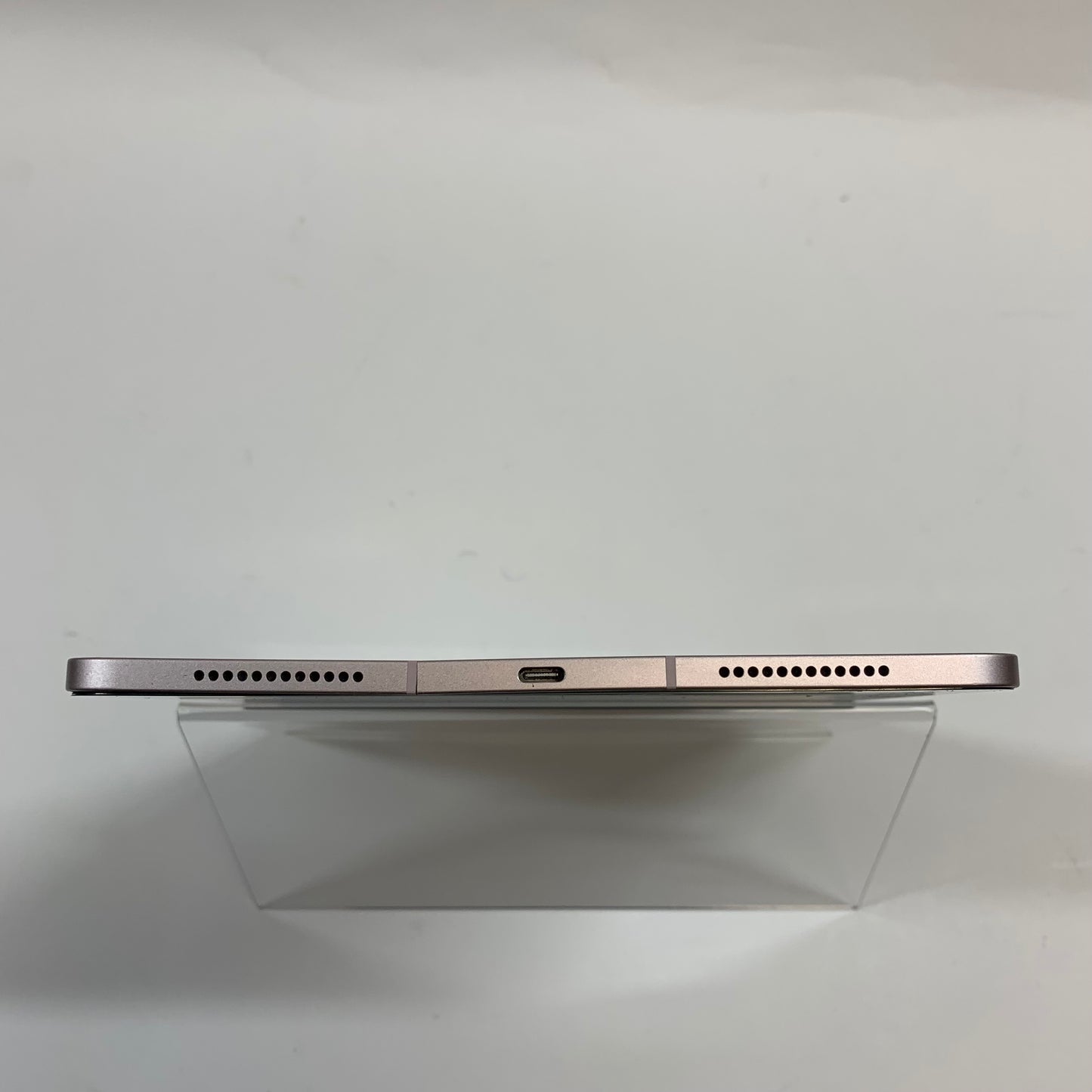 Apple iPad Air 5th Gen 256GB 17.5.1 Pink MM723LL/A (FOR PARTS)