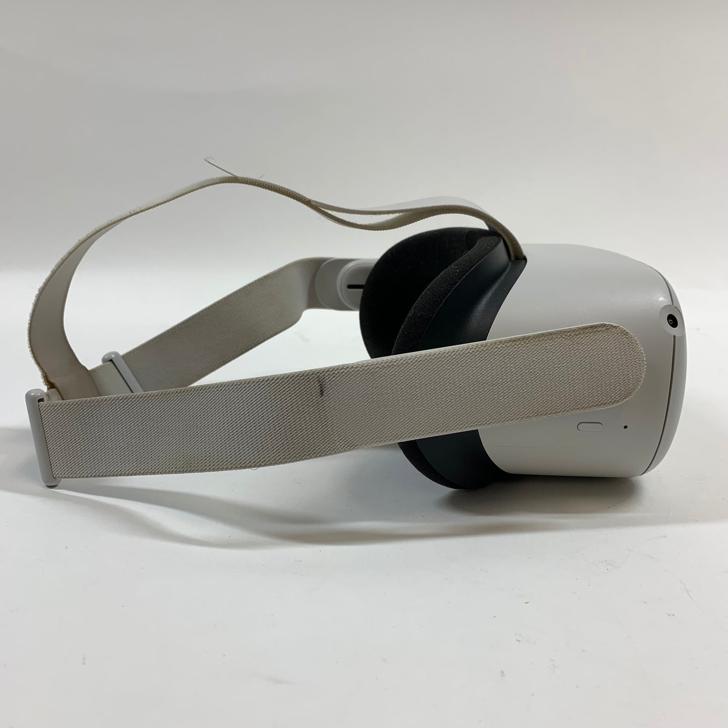 Meta Quest 2 128GB Virtual Reality Headset KW49CM