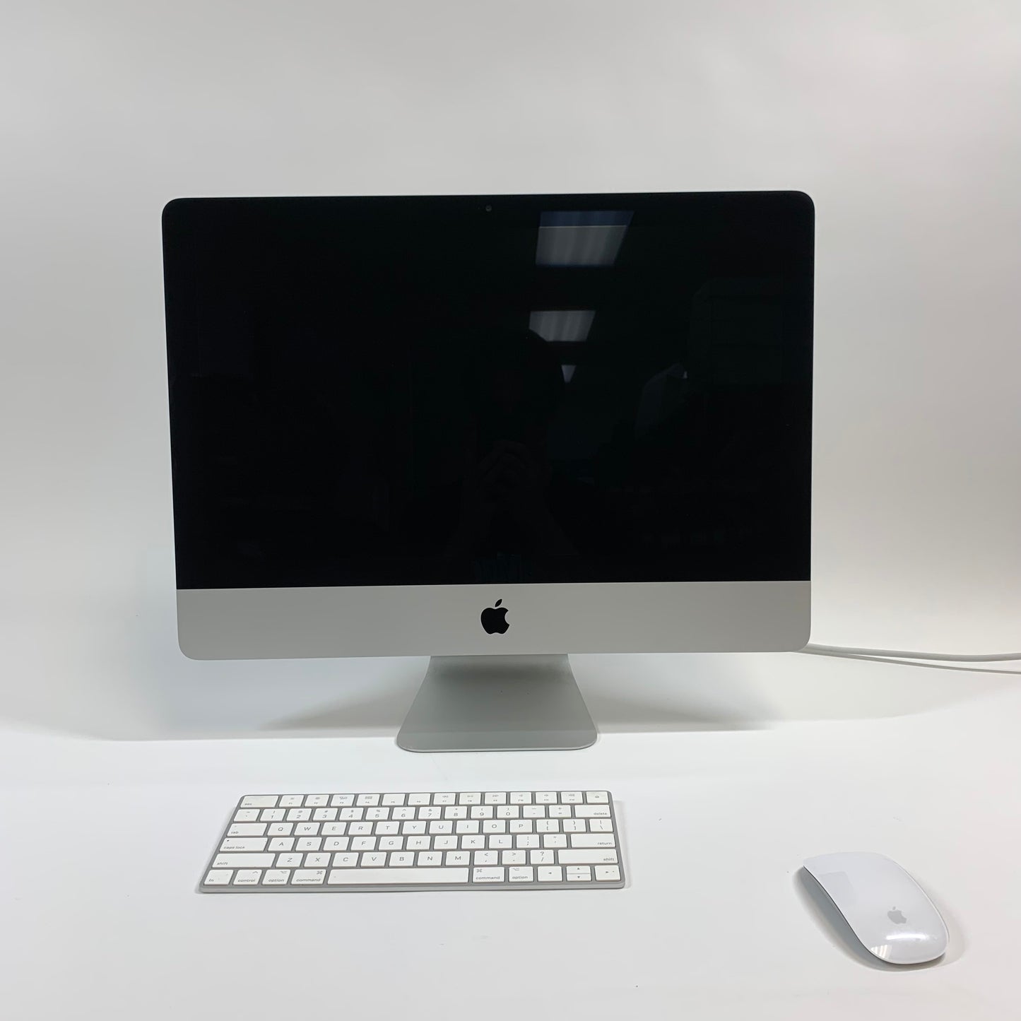 2019 Apple iMac 21.5" i3 3.6GHz 8GB RAM 1TB HDD Silver MRT32LL/A