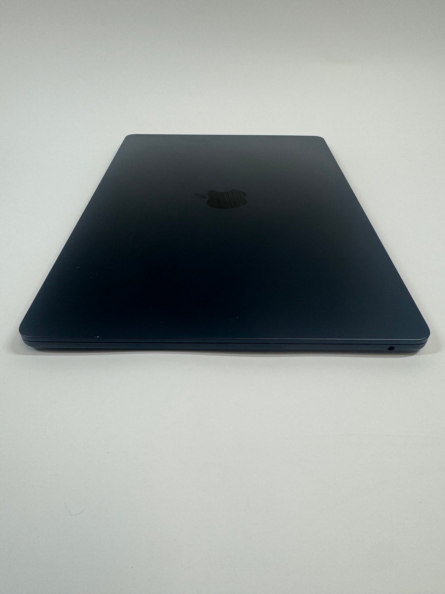 2025 Apple MacBook Air 15" M2 10C GPU 3.5GHz 8GB RAM 256GB SSD A2941