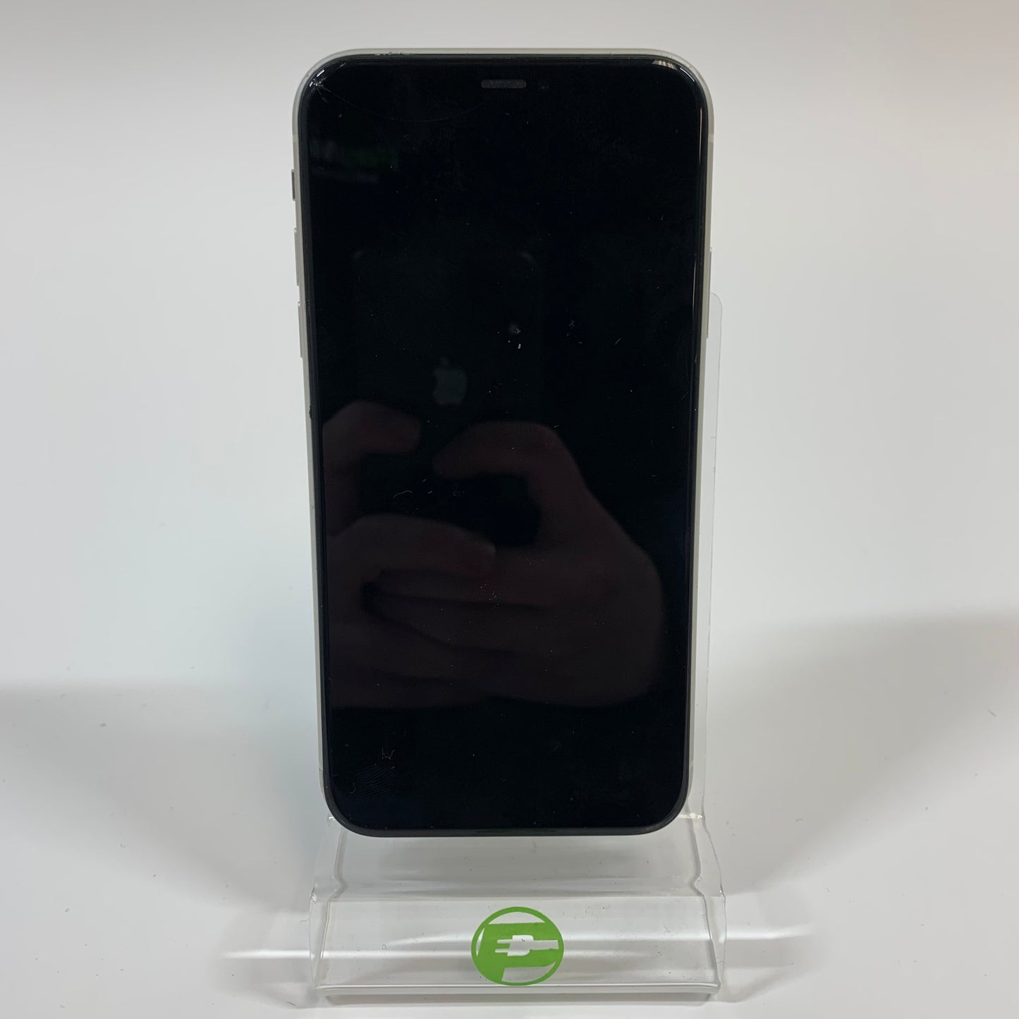 (CRACKED SCREEN, BAD BATTERY) Unlocked Apple iPhone 11 64GB