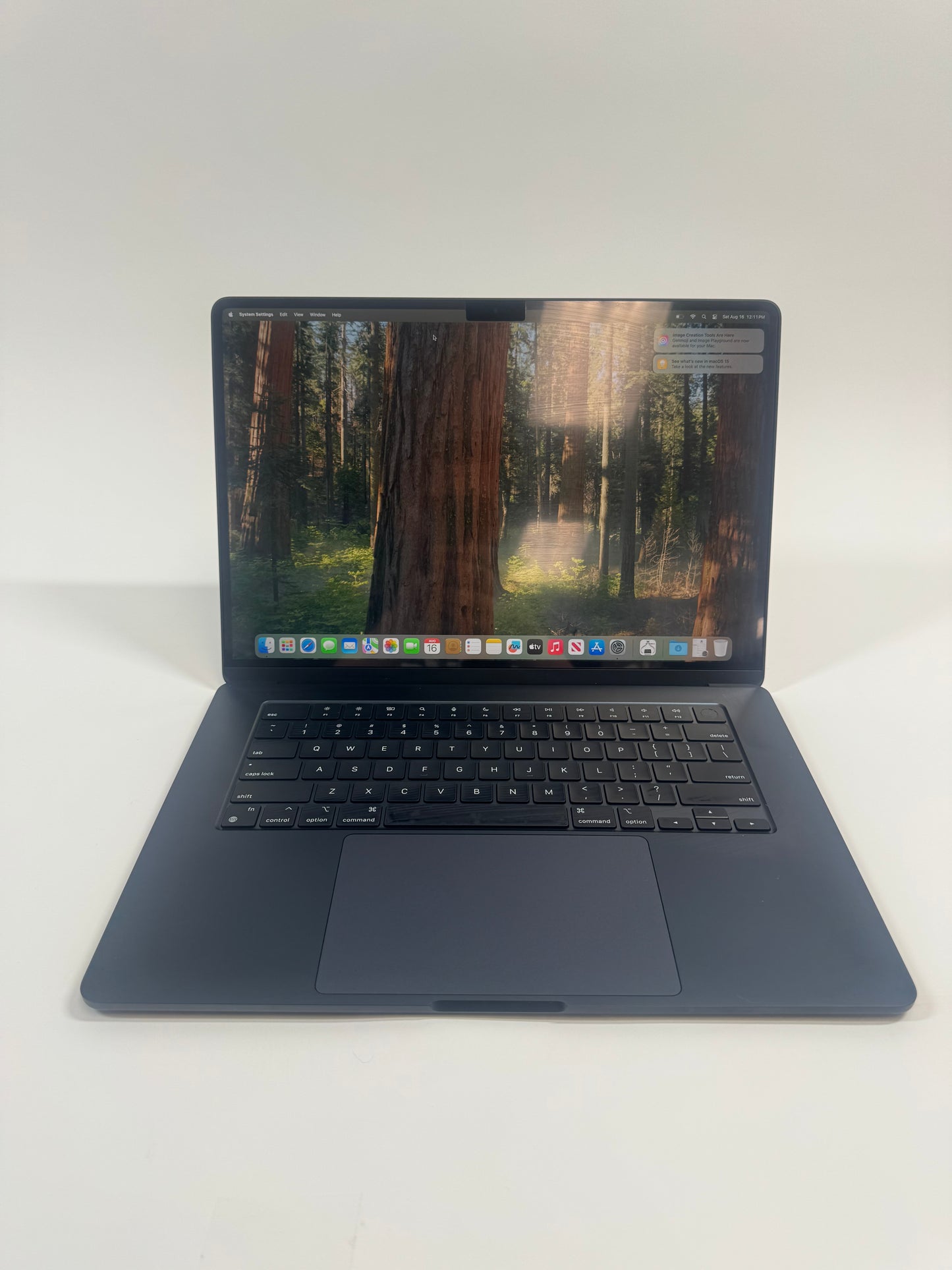 2025 Apple MacBook Air 15" M2 10C GPU 3.5GHz 8GB RAM 256GB SSD A2941