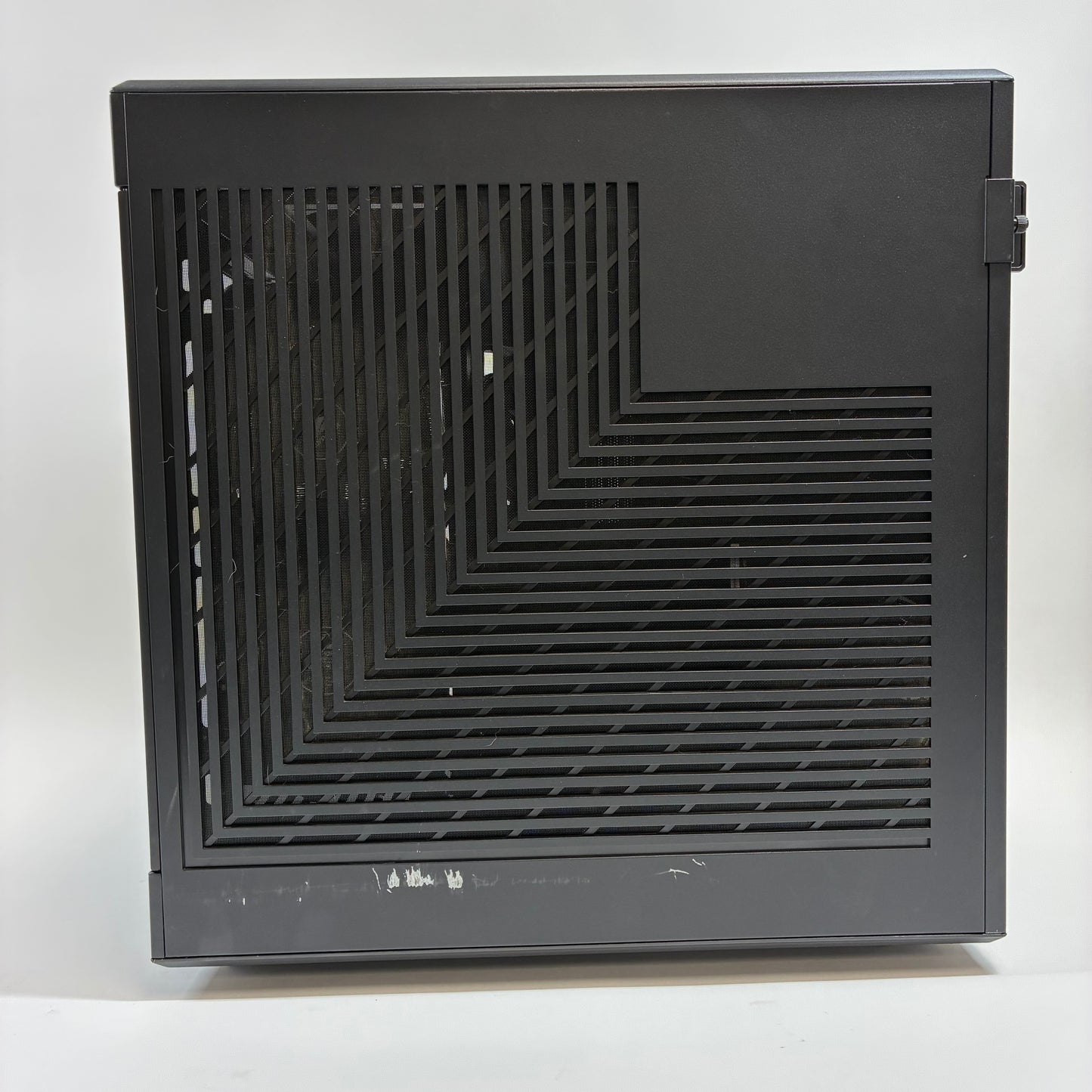 HYTE Y70 i7-12700KF 3.60GHz 32GB RAM Nvidia GeForce RTX 3070