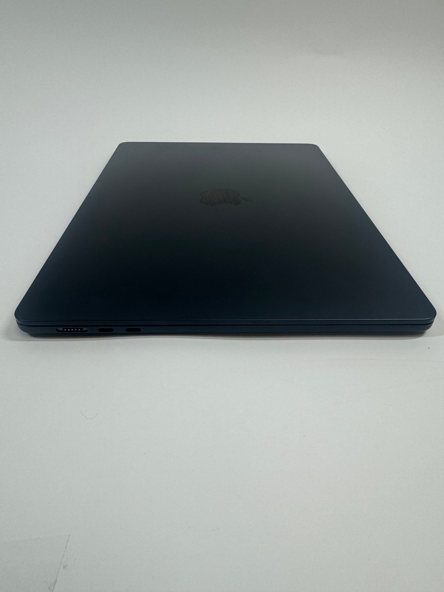 2025 Apple MacBook Air 15" M2 10C GPU 3.5GHz 8GB RAM 256GB SSD A2941
