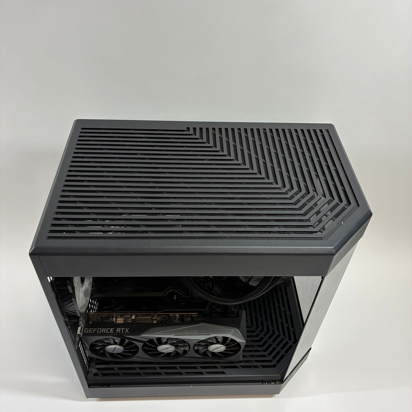 HYTE Y70 i7-12700KF 3.60GHz 32GB RAM Nvidia GeForce RTX 3070