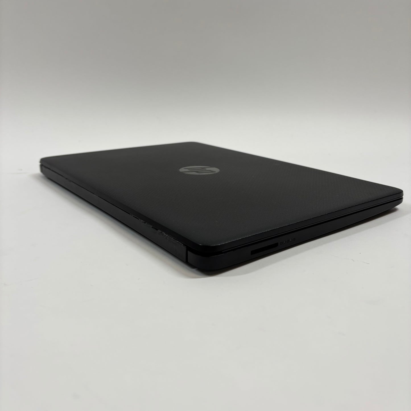 HP Pavilion 14-DQ0060NR 14" Celeron N4120 1.1GHz 4GB RAM 64GB SSD