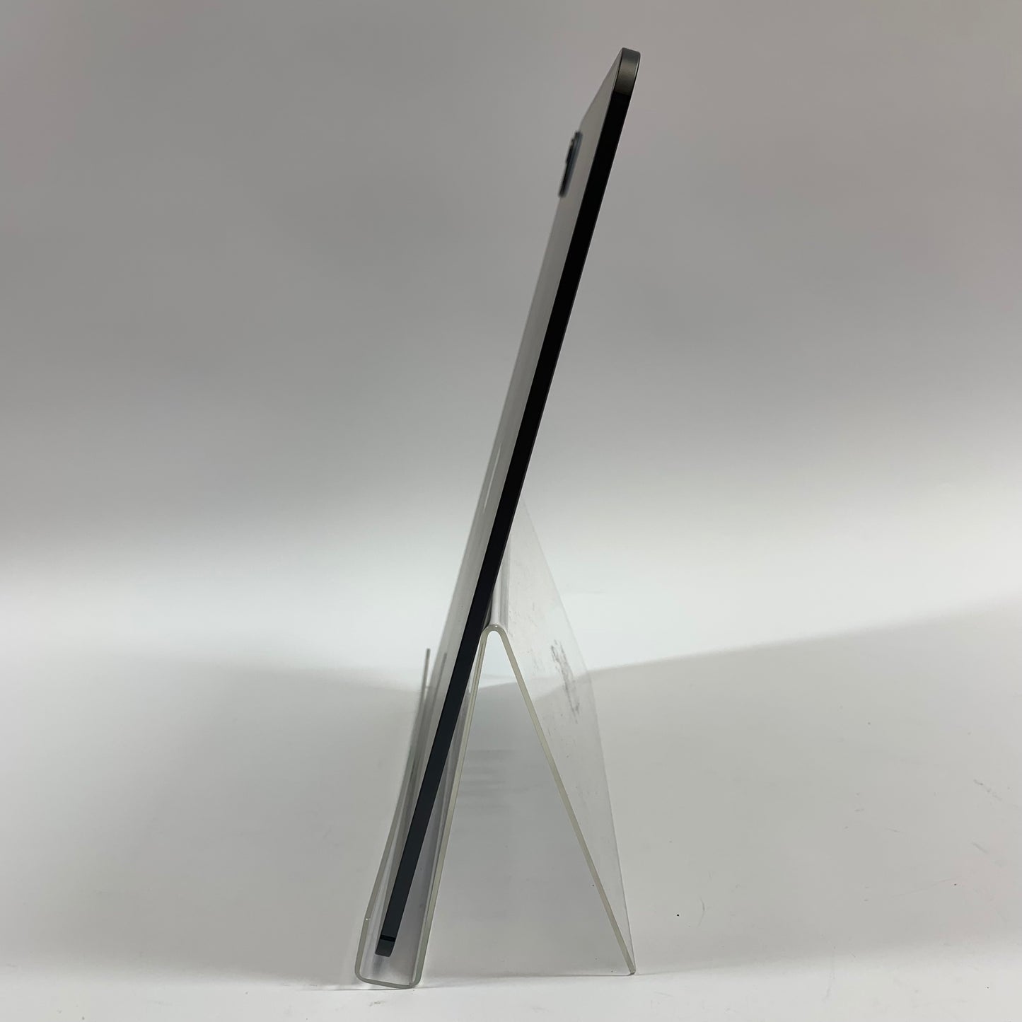 Unlocked Apple iPad Pro 13" M5 256GB Space Black ME7W4LL/A