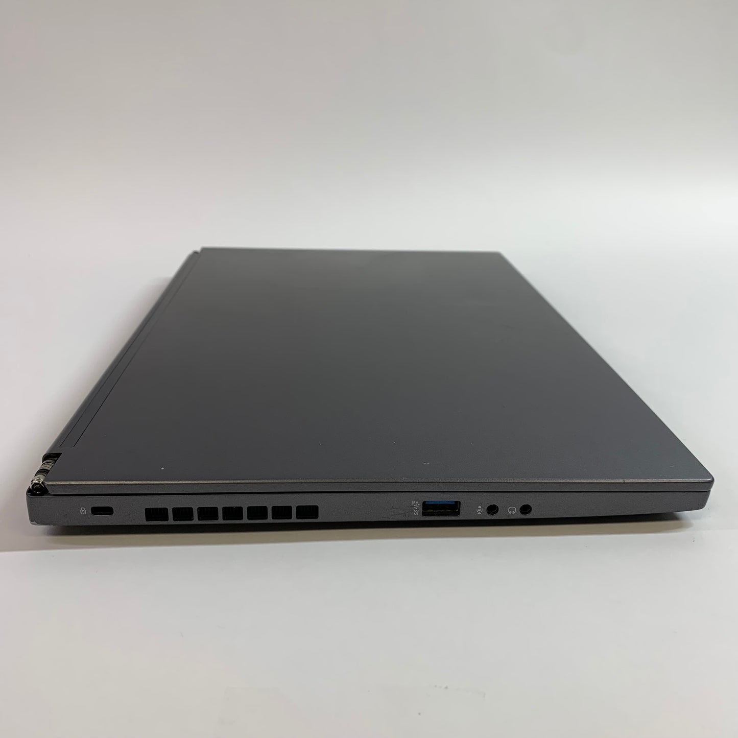 Eluktronics Max-15 15.6" Ryzen 7 4800H 16GB RAM 1.5TB SSD GeForce RTX 3060