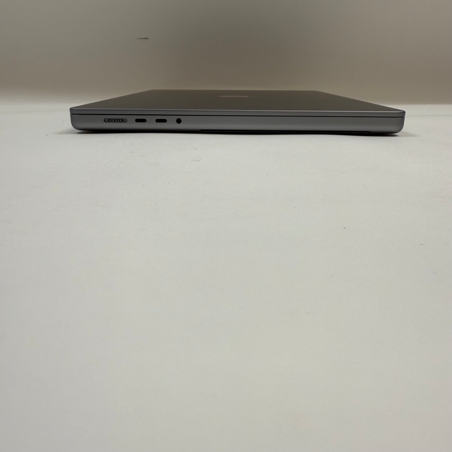 2023 Apple MacBook Pro 16" M2 Pro 3.5GHz 16GB RAM 512GB SSD Silver A2780