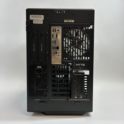 HYTE Y70 i7-12700KF 3.60GHz 32GB RAM Nvidia GeForce RTX 3070