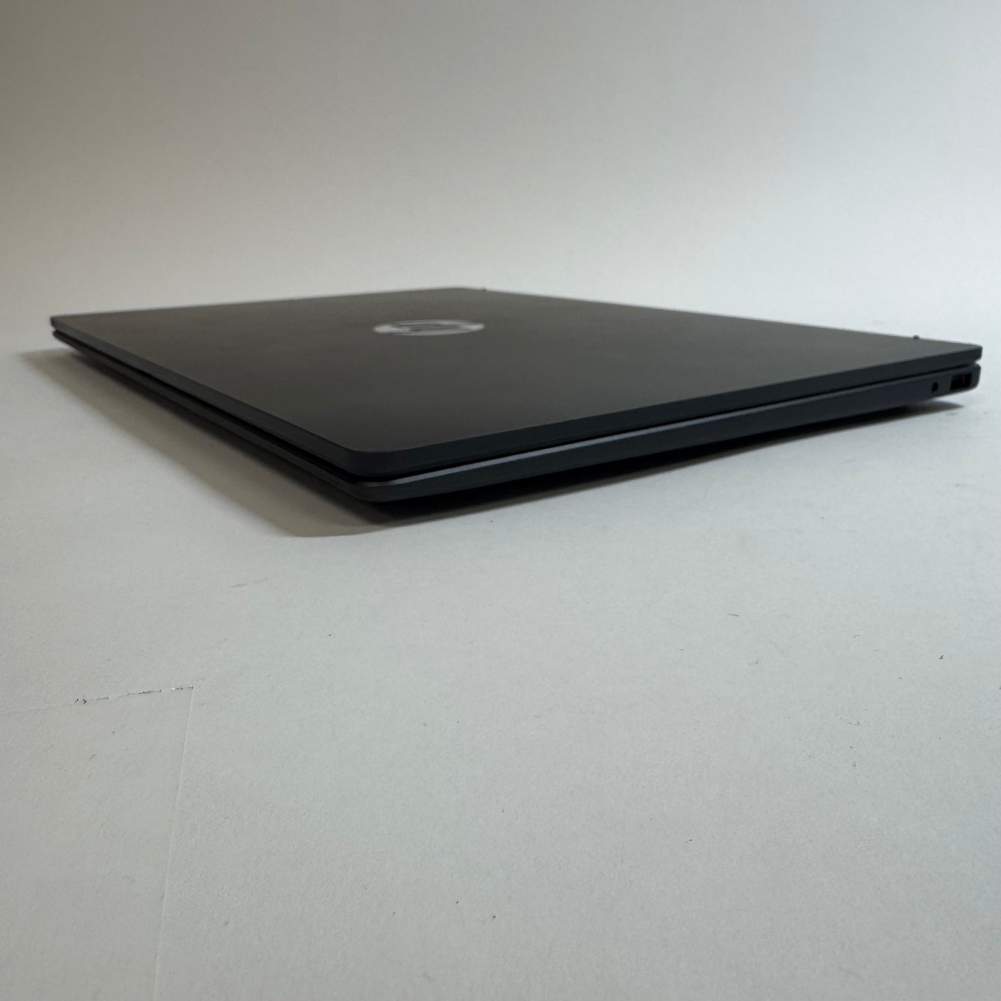 HP OmniBook 3 16-BZ001WM Snapdragon X 16GB RAM 512GB