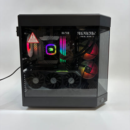 HYTE Y70 i7-12700KF 3.60GHz 32GB RAM Nvidia GeForce RTX 3070