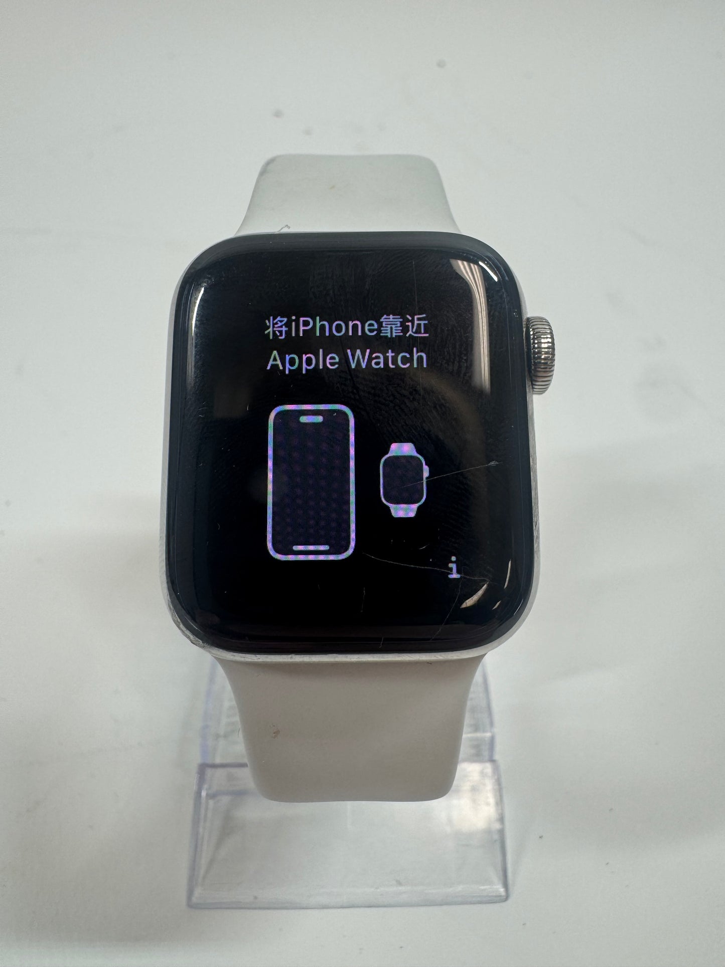 Unlocked Apple Watch Series 6 40MM Silver Aluminum A2293