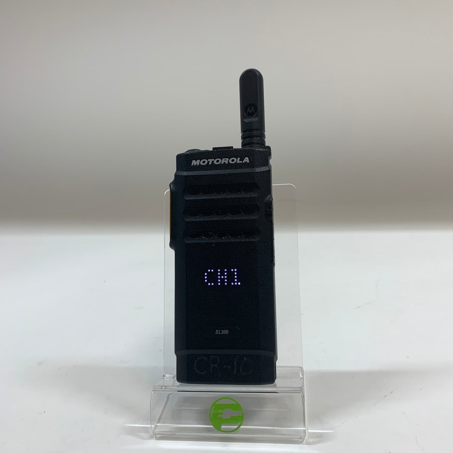 Motorola Portable Two-Way Radio SL300 Two-Way Radio (UHF) /Charge Dock