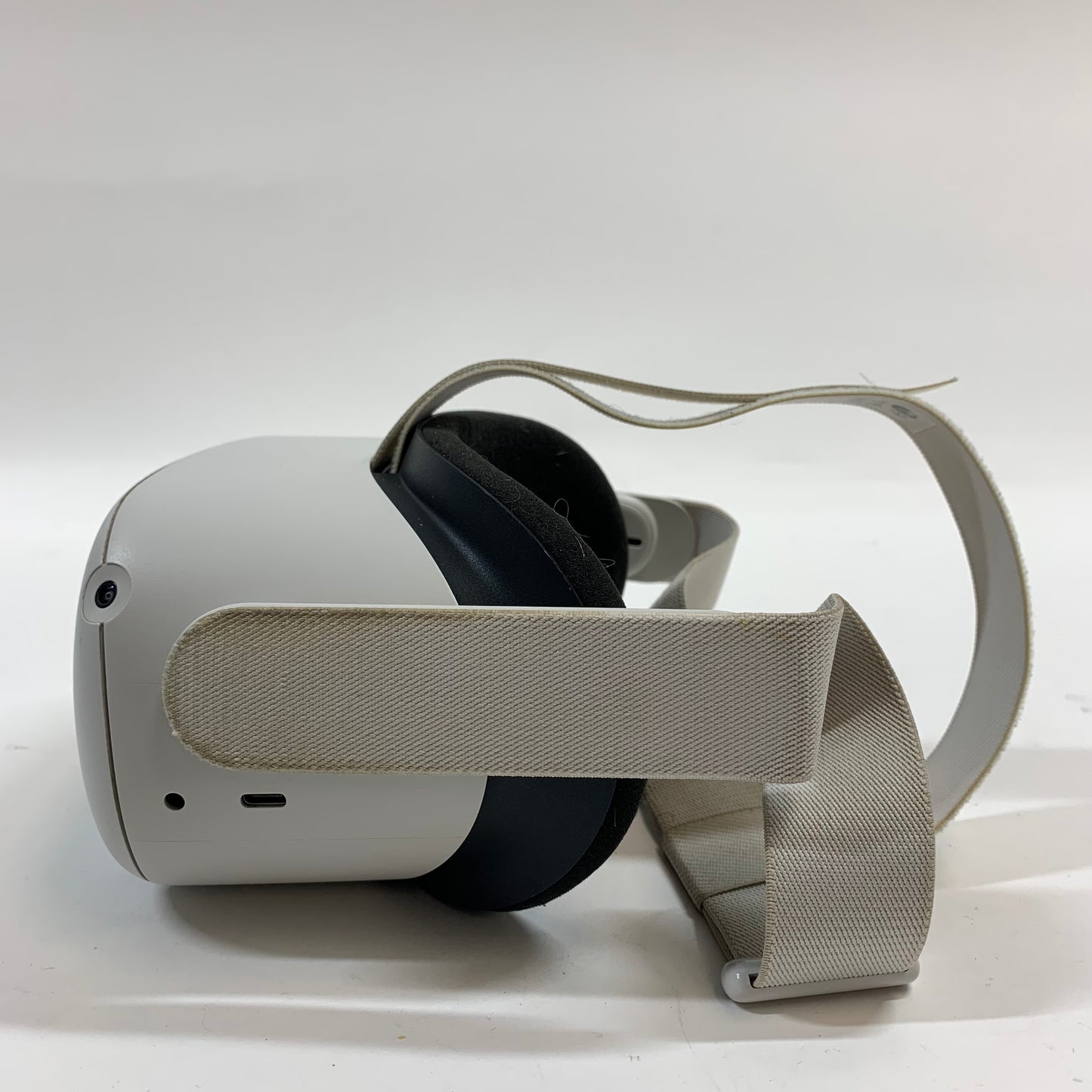 Meta Quest 2 128GB Virtual Reality Headset KW49CM