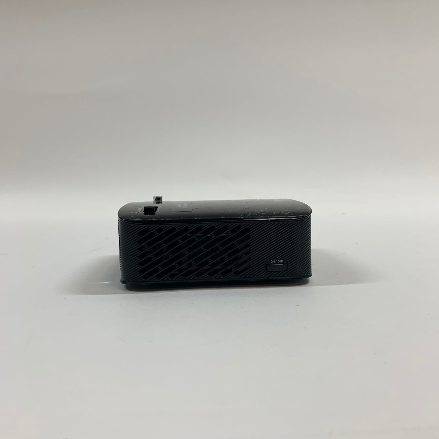 LG ph1520b 1208 x 720 Mini Projector